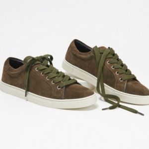 Frye Shoes - NIB Ladies Frye Sindy Suede Leather Sneakers 8M Frye Shoes - NIB Ladies Frye Sindy Suede Leather Sneakers 8M